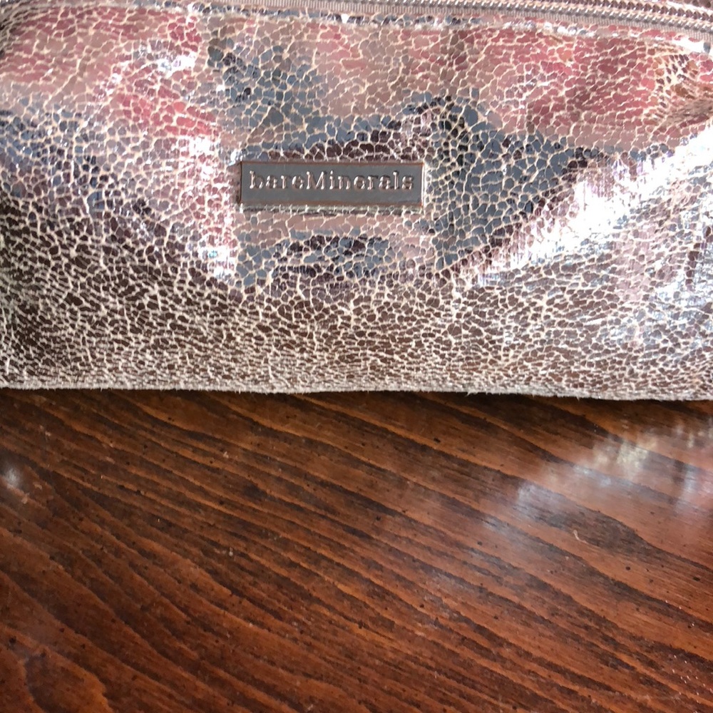 Bare Minerals Make up and brush bag.